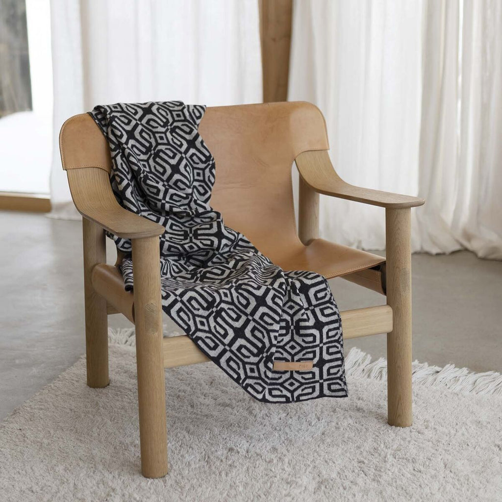 MIIKO Wool Blanket Louhi Black